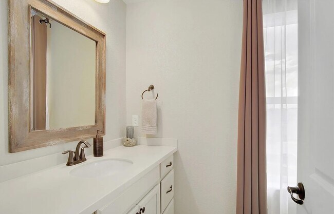 Building Photo - 912 McMurdo Cir