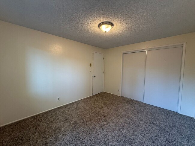 Building Photo - 6374f