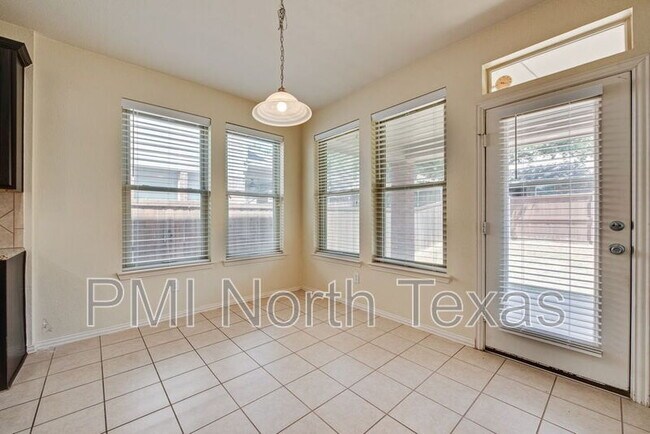 Building Photo - 10516 Bolivar Dr