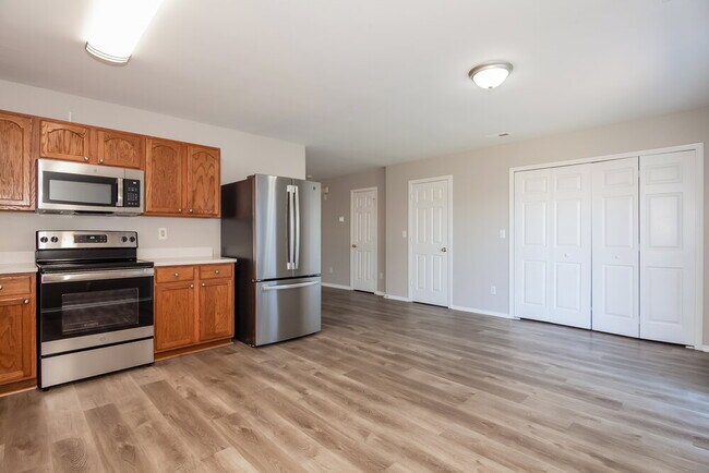 Building Photo - 8126 Rosberg Ln