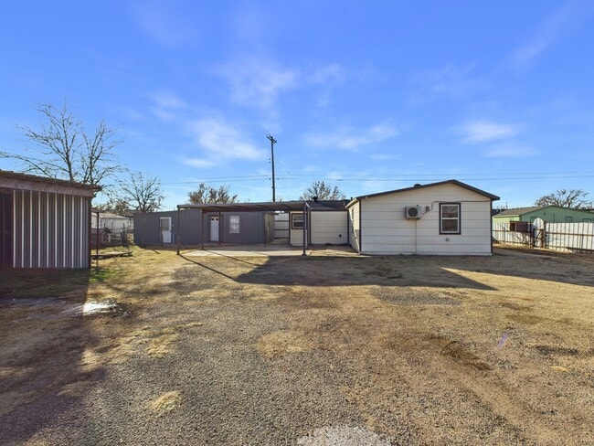 Building Photo - 3412 NE 16th Ave