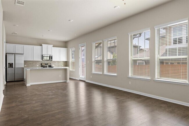 Building Photo - 1020 Vista View Dr