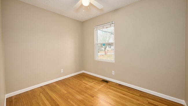 Building Photo - Coming Soon: 3BR, 1 1/2BA house