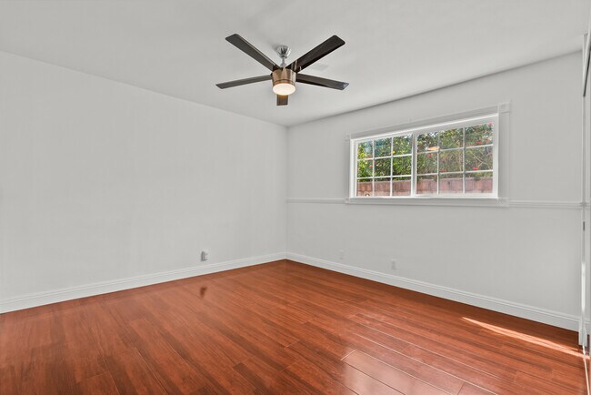 Building Photo - 23036 Burbank Blvd