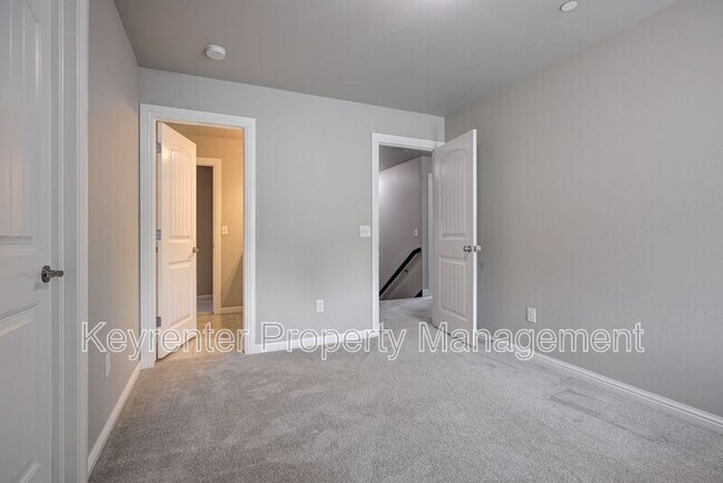 Building Photo - 15121 SE 56th St
