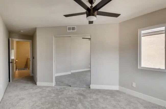 Building Photo - $3,300 - 3 Bed / 2.5 Bath Upgraded Townhome in The Knolls Community