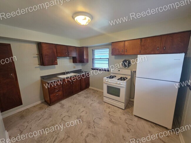 Building Photo - 7204 Lindberg Ave