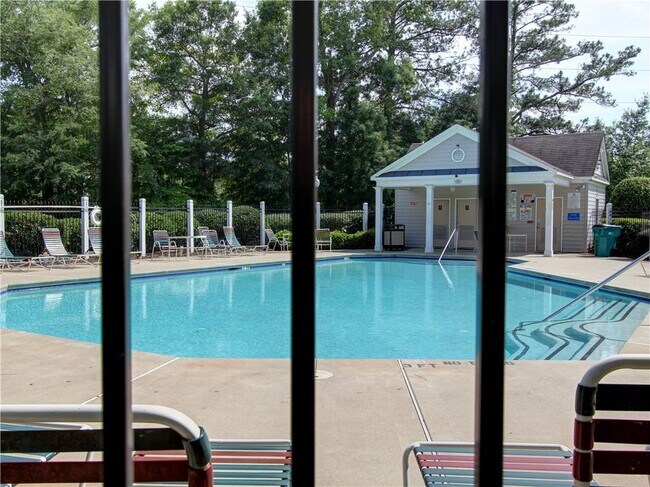 Building Photo - 3527 Chastain Glen Ln NE