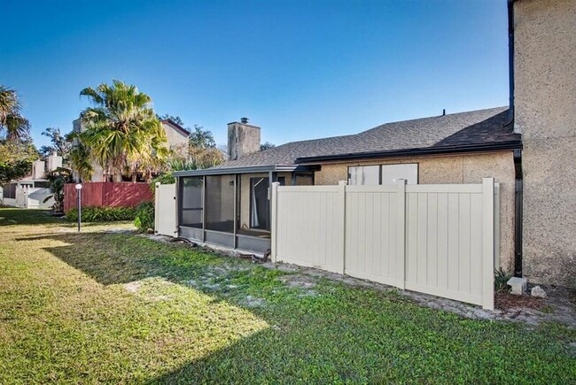 Building Photo - 569 Arcadia Dr