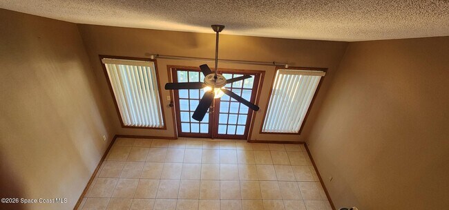 Building Photo - 2109 Hidden Grove Ln