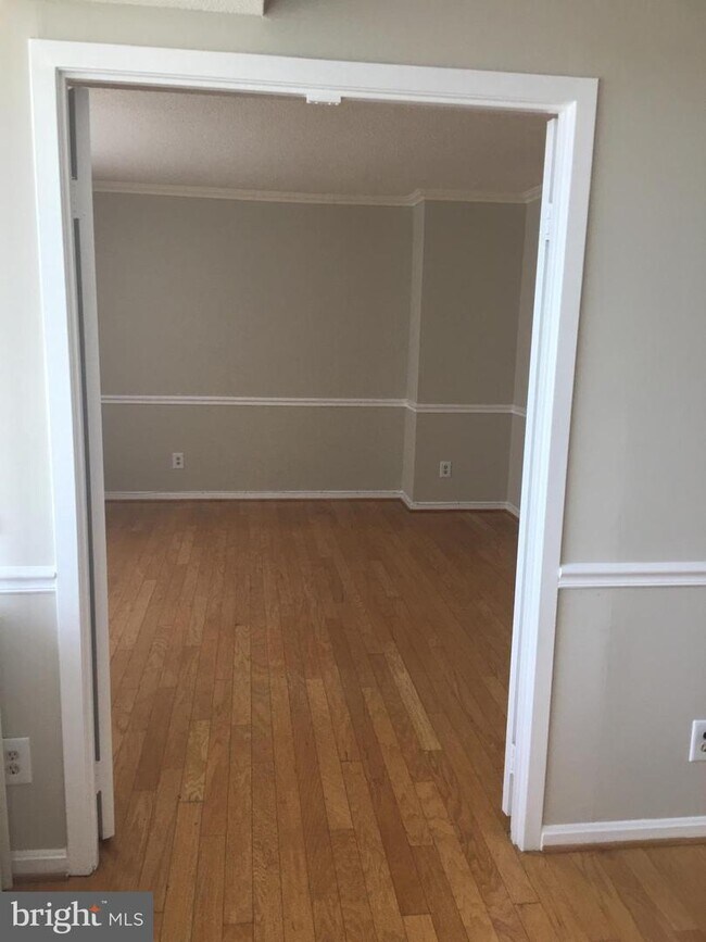 Building Photo - 3713 S George Mason Dr