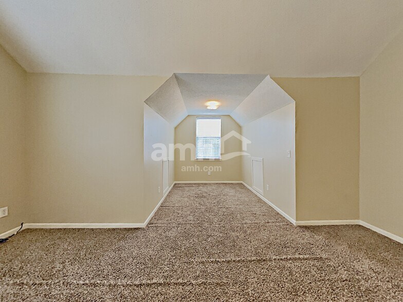 Building Photo - 1124 Stepping Stone Ln