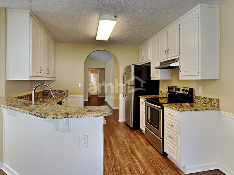 Building Photo - 4410 Brookridge Dr