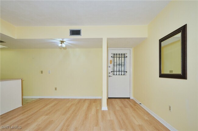 Building Photo - 12481 McGregor Blvd