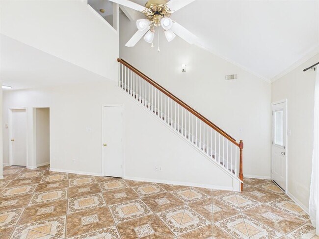 Building Photo - 8827 Aspen Meadow Dr