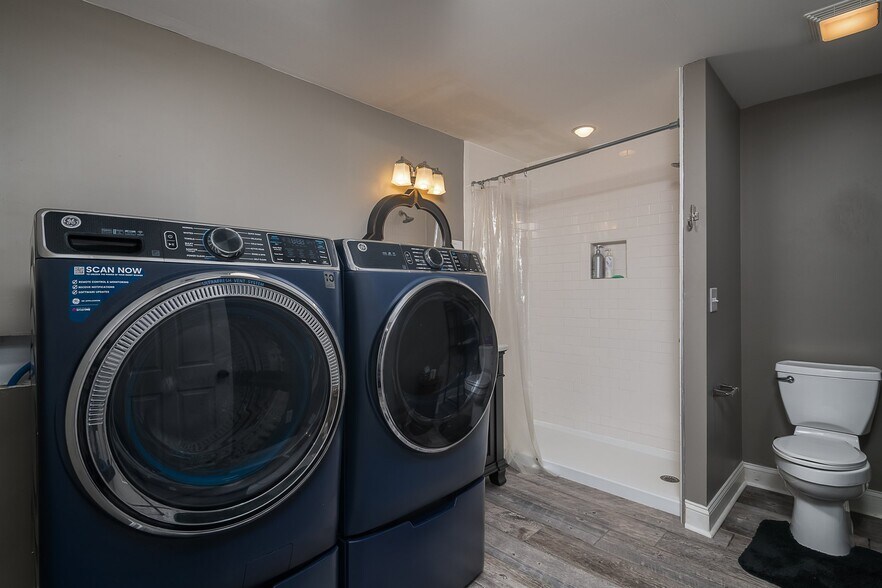 Laundry/4th Bathroom - 665 Winter Hill Ln