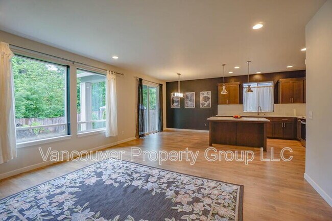 Building Photo - 2904 NE 161st Ct
