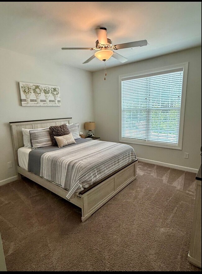 Building Photo - Luxury Living in Simpsonville – Spacious Home with Premium Amenities