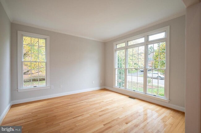 Building Photo - 119 E Jefferson St