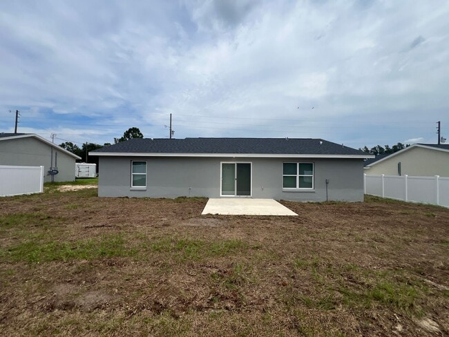 Building Photo - Beautifl Bedroom / 2 Bath Home in Ocklawaha!
