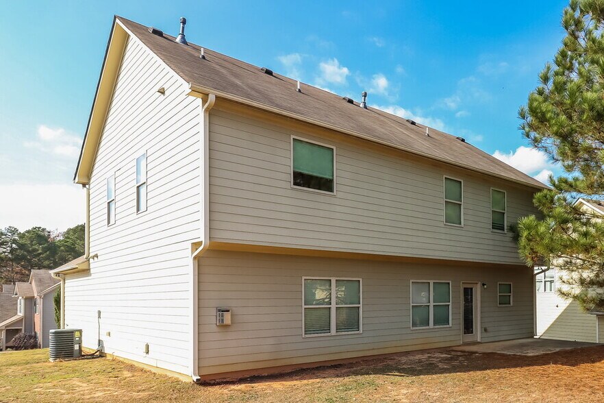 Building Photo - 909 Walking Stick Trail NE