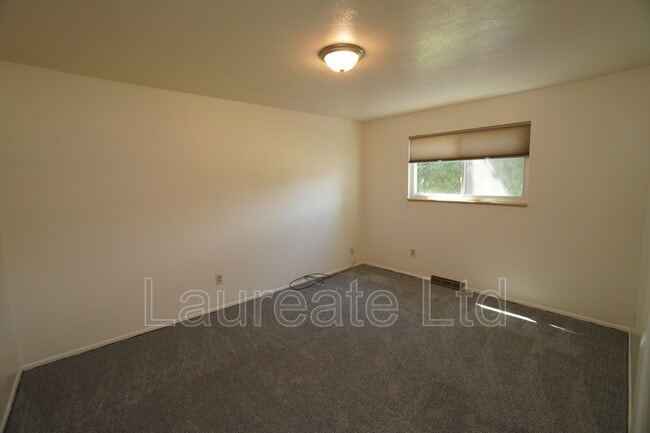 Building Photo - 1472 W Geddes Ave