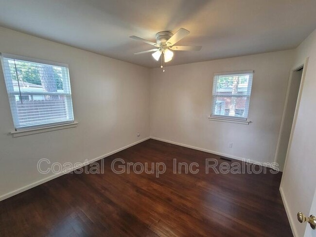 Building Photo - 2148 Ester Ct