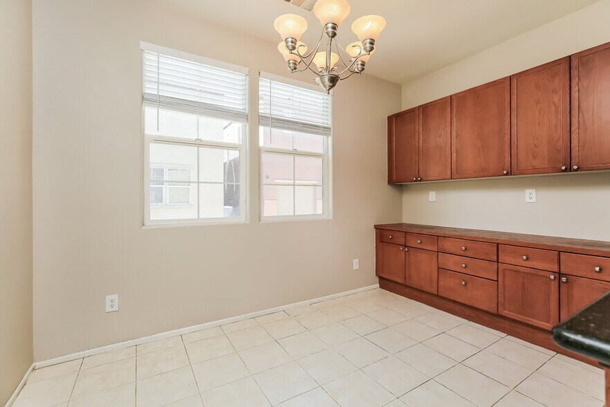 Building Photo - 7560 Bright Eyed Ct