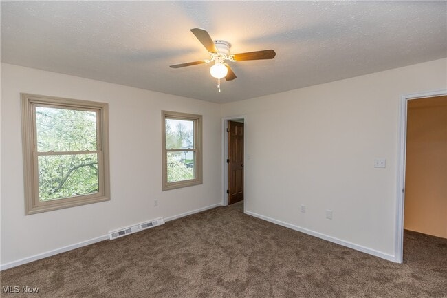 Building Photo - 17016 Greenwood Dr