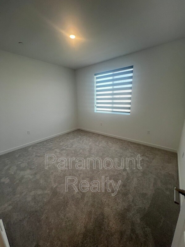 Building Photo - 1740 Lacey Ave