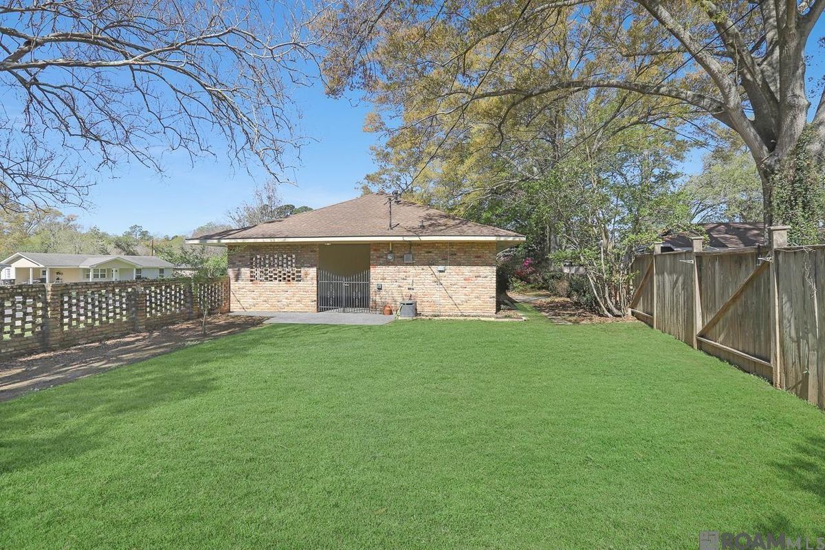 Building Photo - 7005 Whitlow Dr