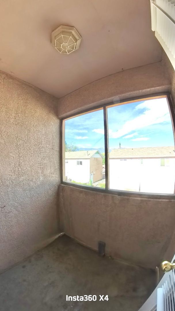 Building Photo - 2928 Main St