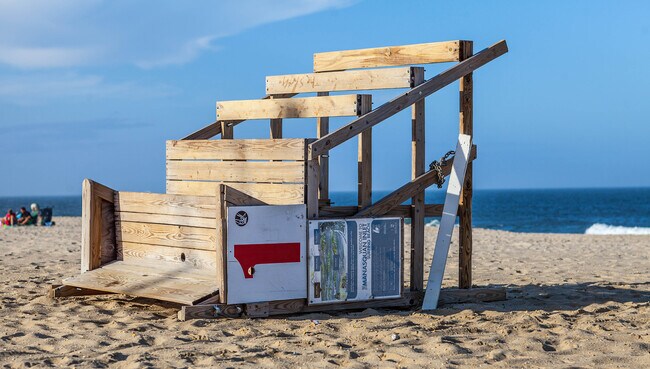 Building Photo - 239 Beach Front