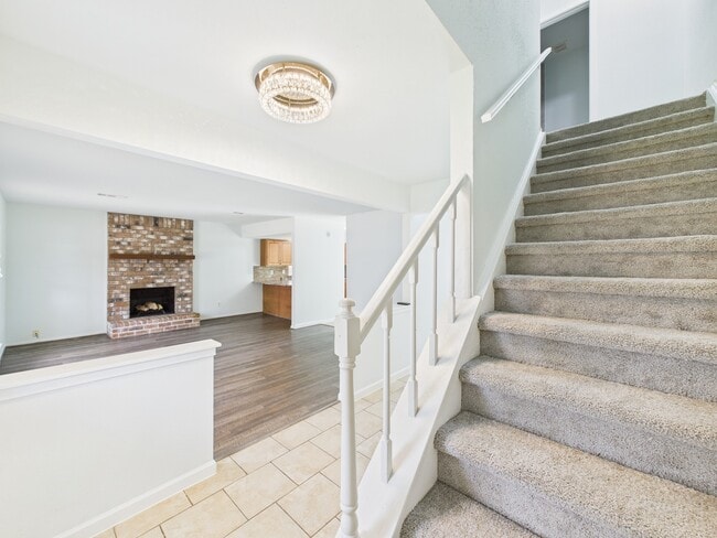 Building Photo - 2103 Mustang Springs Dr