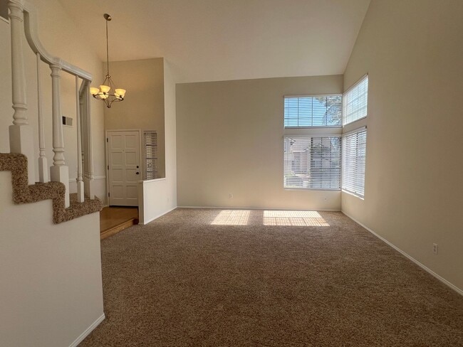 Building Photo - Orange - 4 Bed House for Lease - Pool & Spa - 3 Car. Gar.