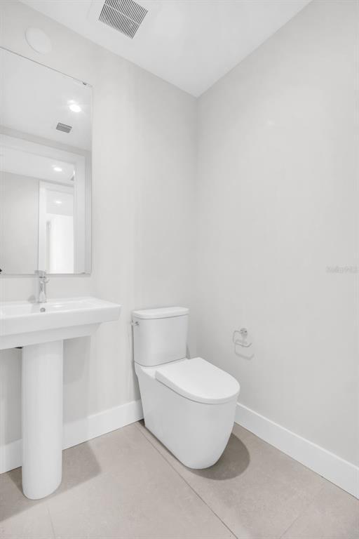 Building Photo - 275 1st Ave S