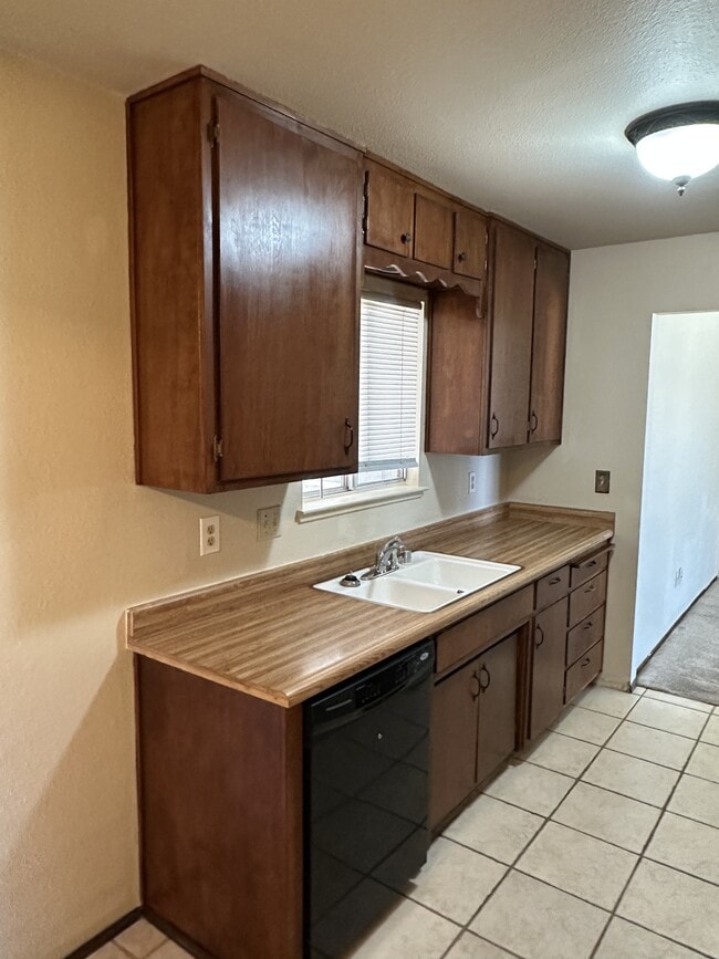 Building Photo - 4100 Goldust Dr