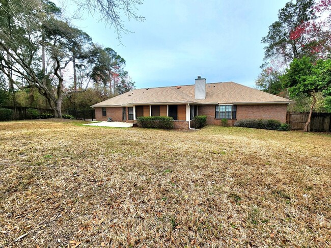 Building Photo - Step into luxury living with this stunning residence!