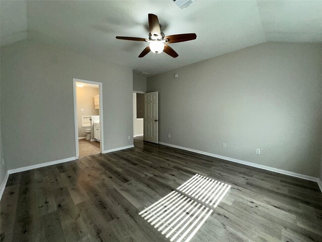 Building Photo - 3715 Humble Dr