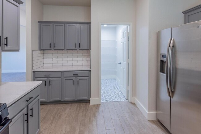 Building Photo - 3213 Canyon Ledge Cove