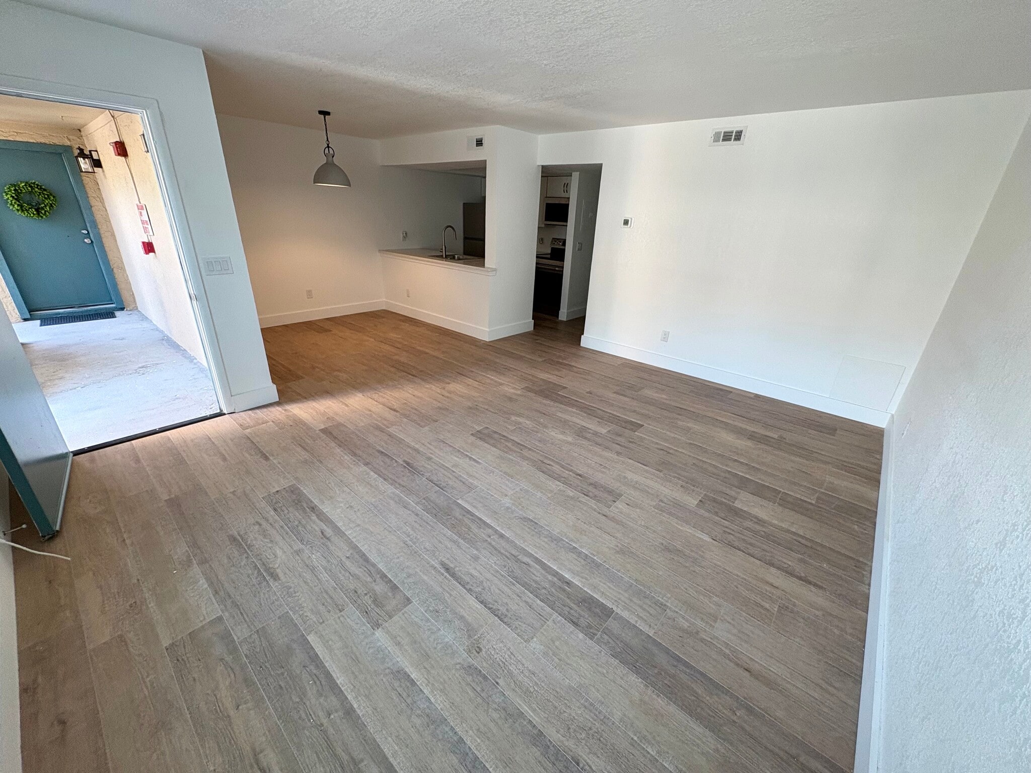 Building Photo - 4810 S Dauphin Ave