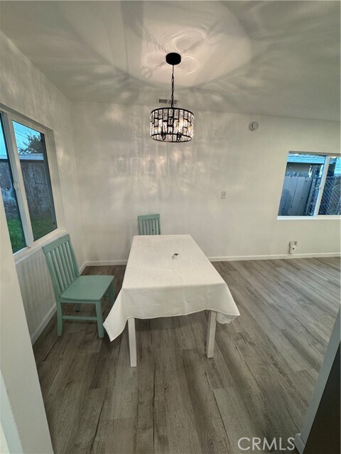 Building Photo - 449 S Pampas Ave