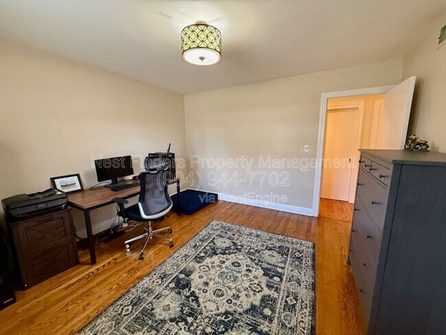 Building Photo - 7104 Catalonia Ave