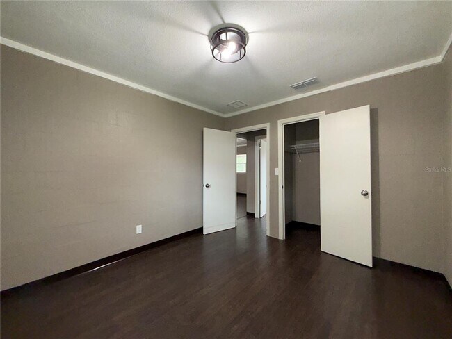 Building Photo - 1044 Merritt St