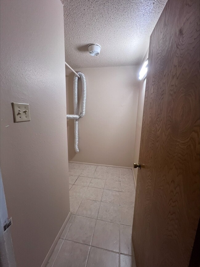 Building Photo - 735 NW 5th St