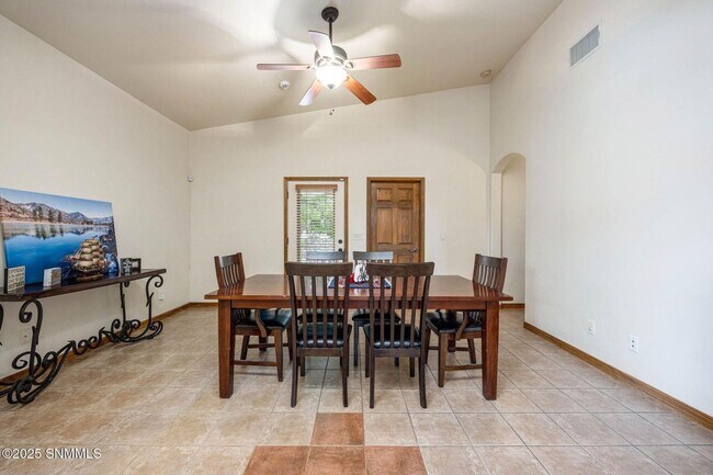Building Photo - 4165 Mojave Dr