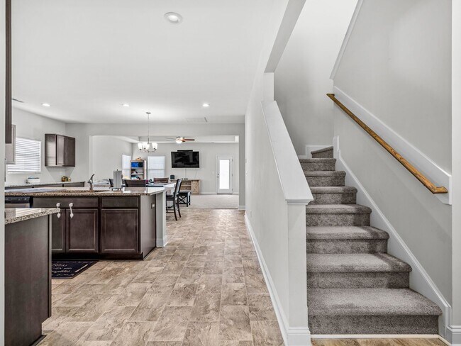 Building Photo - Towne Pointe Community