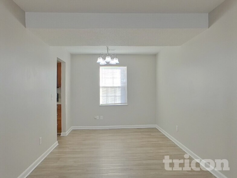 Building Photo - 521 Halleck Ln