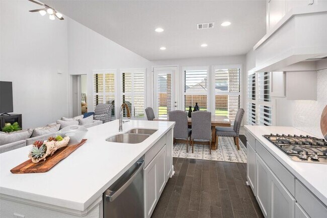 Building Photo - 9600 Acorn Ln