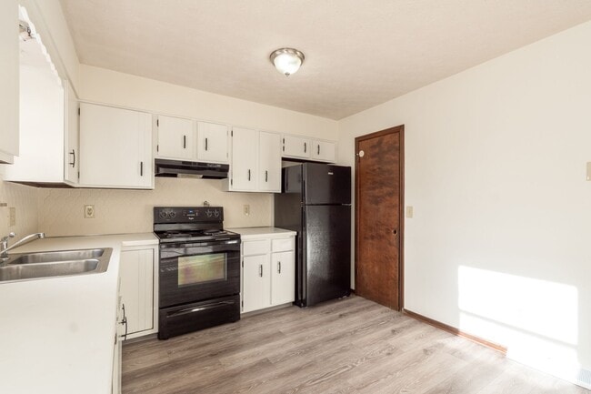Building Photo - 4838 Dierker Rd